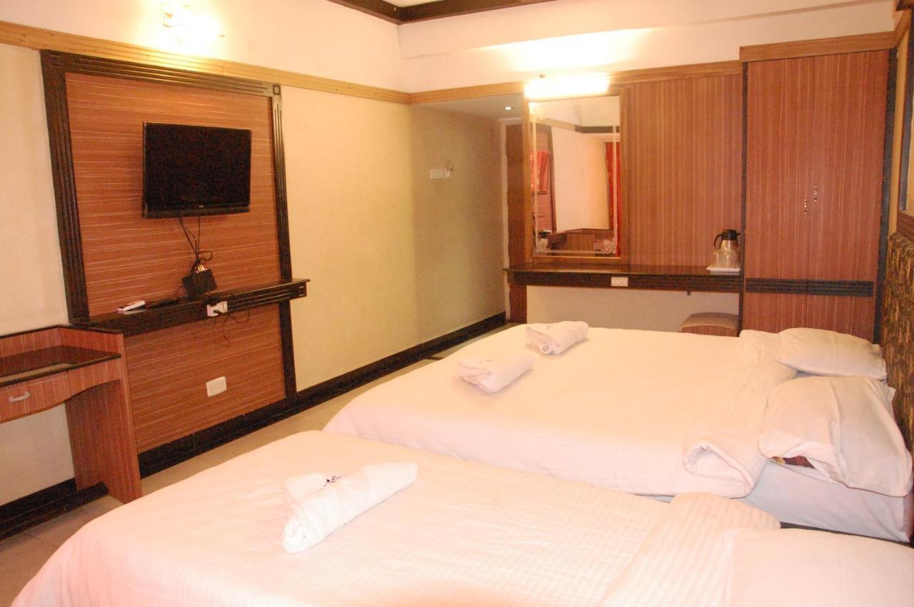 Hotel Blue Star Coimbatore Buitenkant foto